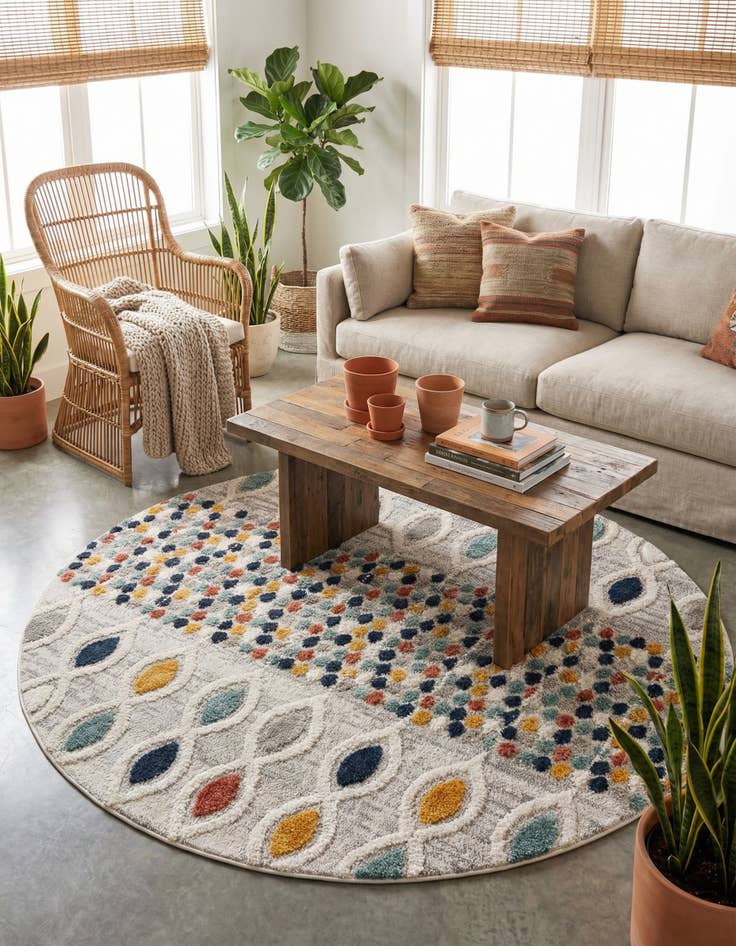 Detail image of 7' x 7' Cherokee Round Rug