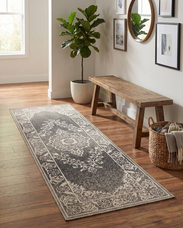 Detail image of 60cm x 185cm Easy-Clean Traditional Indoor / Outdoor Runner Rug