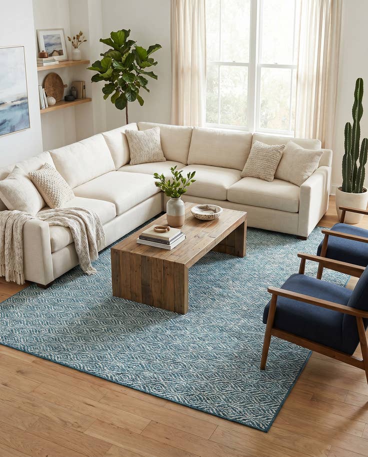 Detail image of 7' x 10' Easy-Clean Trellis Indoor / Outdoor Rug