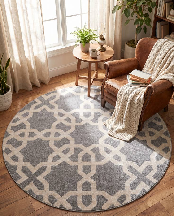 Detail image of 6' x 6' Lattice Round Rug