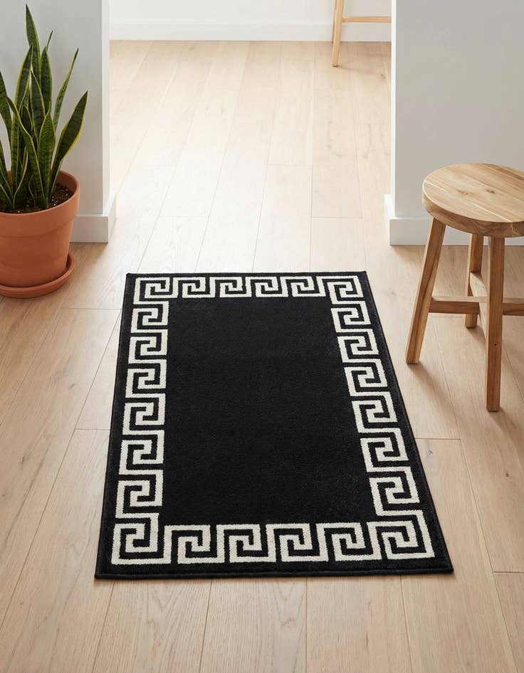 Detail image of 2' x 3' Greek Key Rug