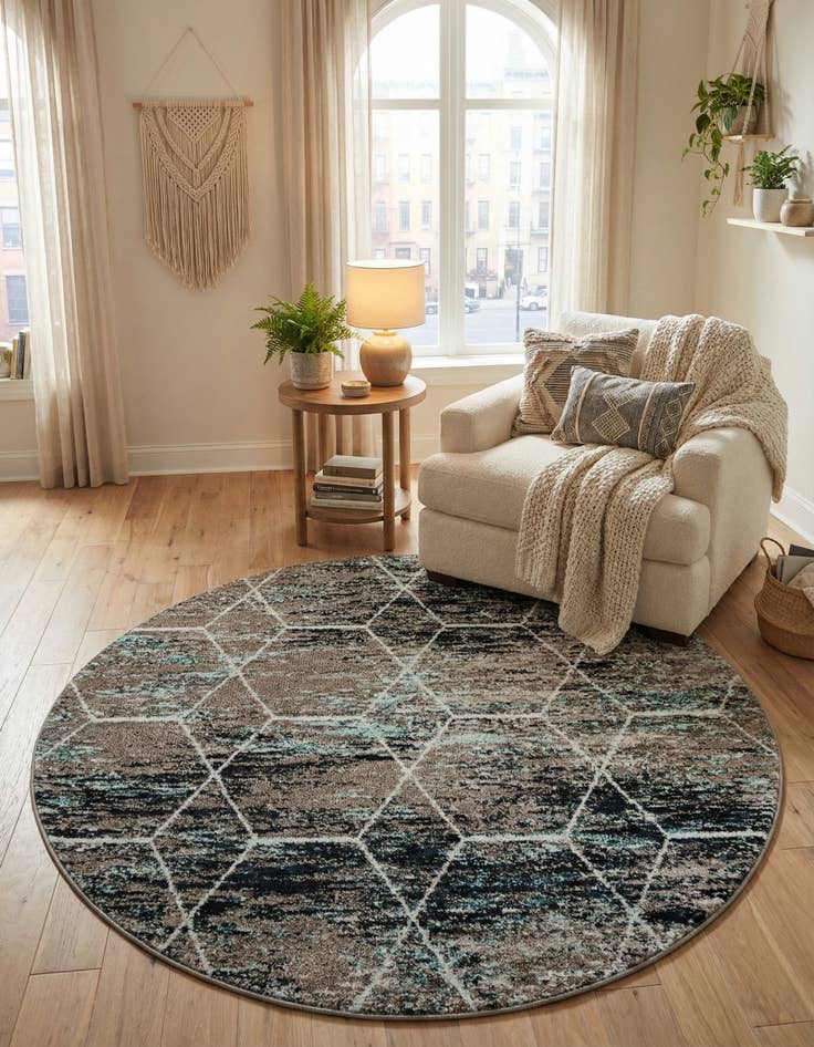 Detail image of 5' 3 x 5' 3 Lattice Frieze Round Rug