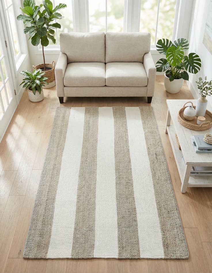 Detail image of 4' 1 x 6' 1 Hand Woven Jill Zarin Hamptons Rug