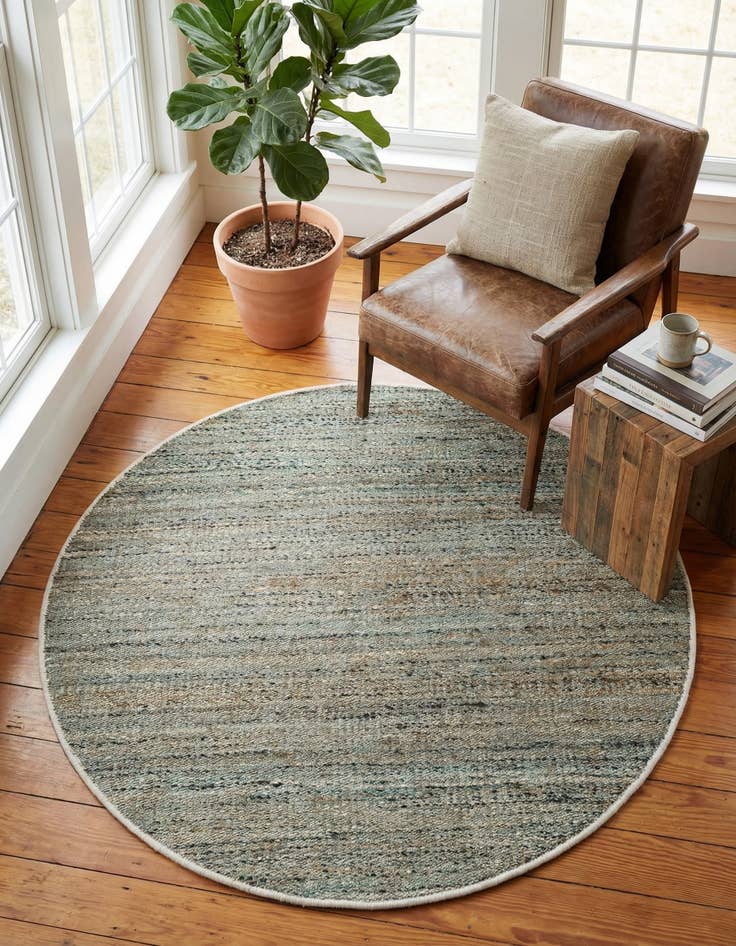 Detail image of 4' 1 x 4' 1 Hand Woven Palm Beach Jute Round Rug