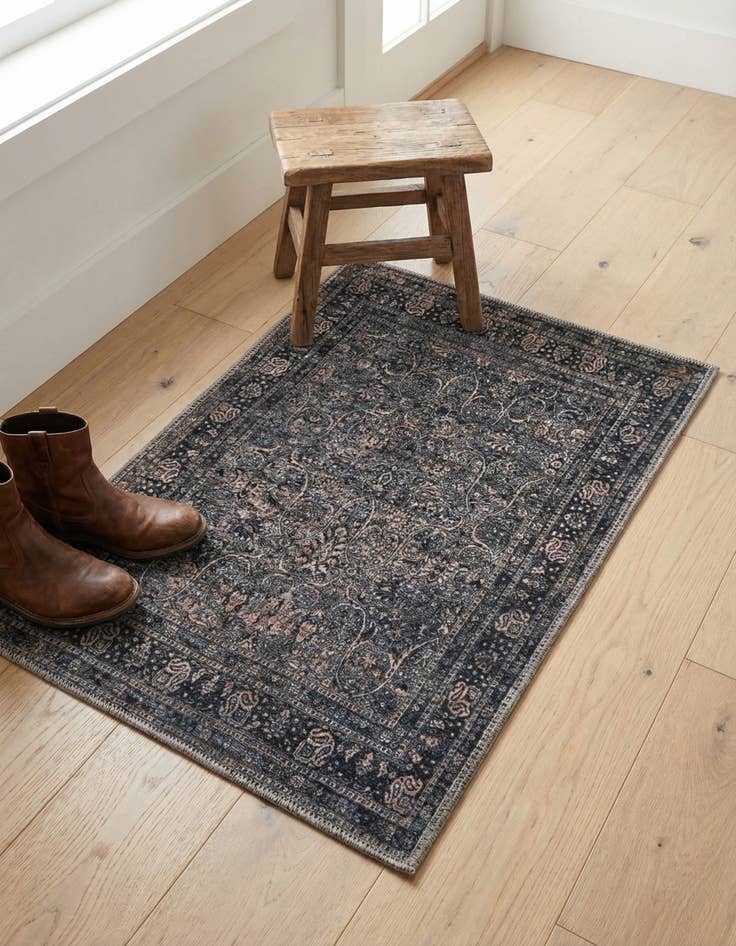 Detail image of 2' x 3' Yara Rug