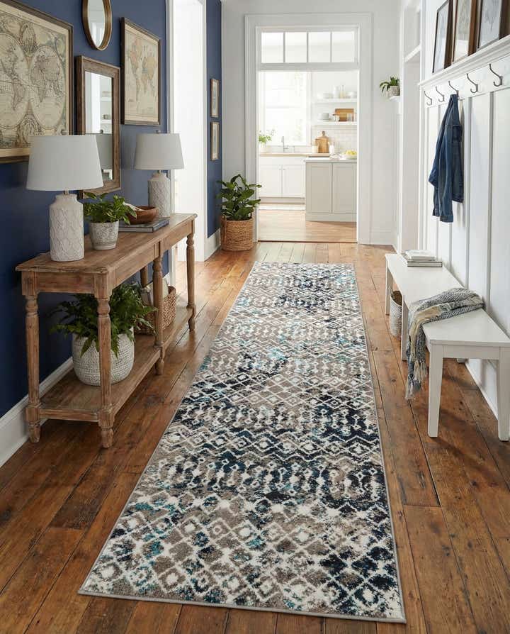 2' 7 x 10' Moroccan Trellis Runner Rug