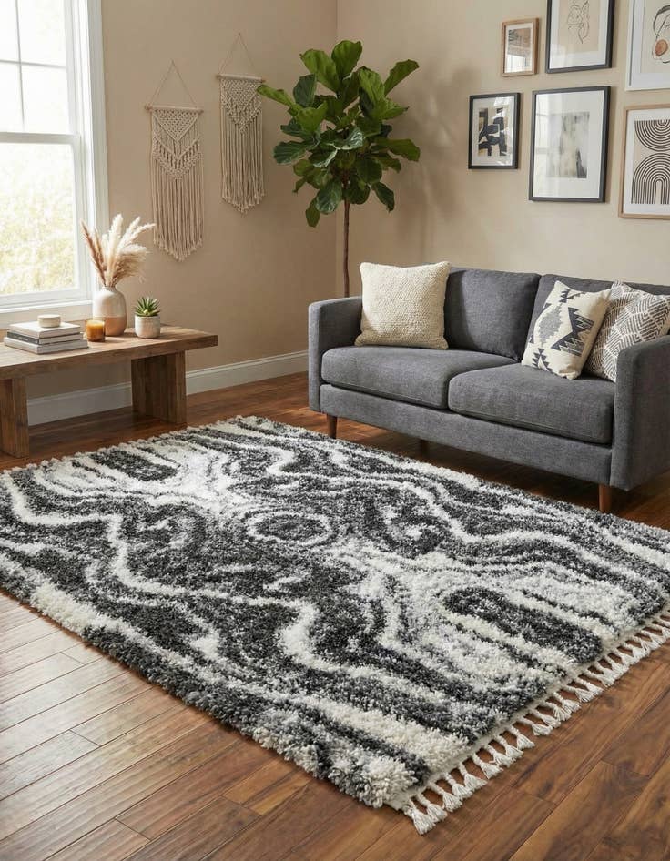 Detail image of 4' x 6' Lagom Shag Rug