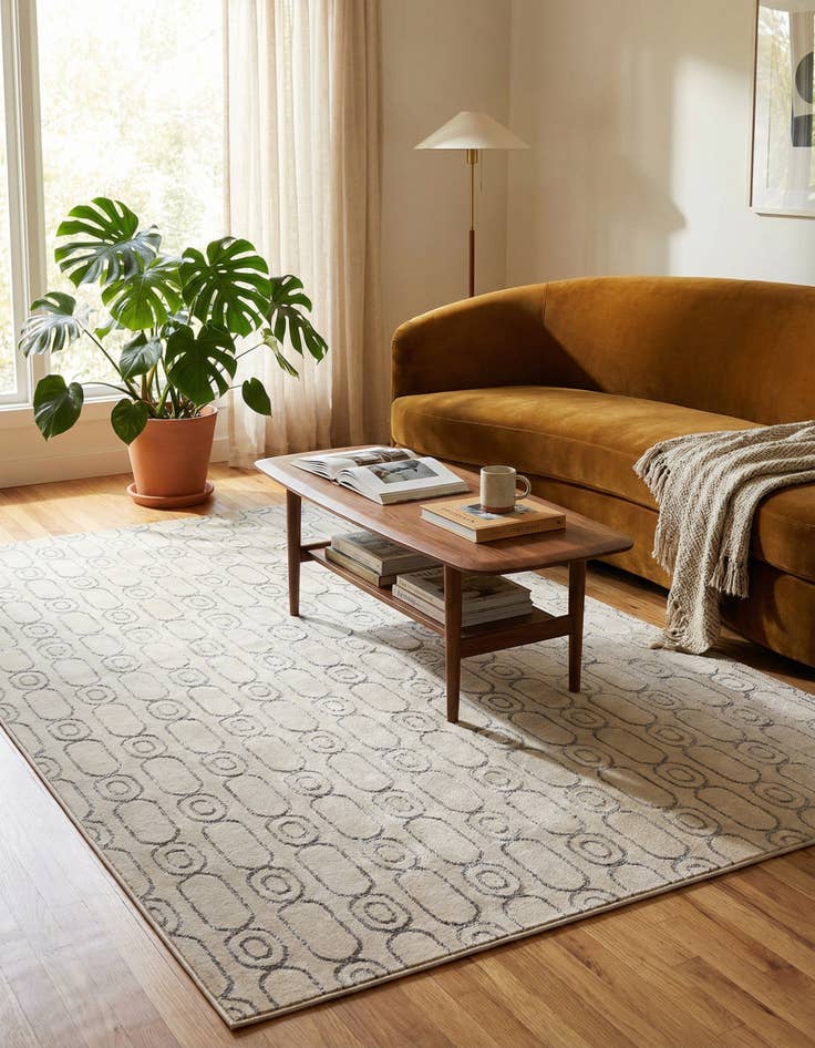 Detail image of 6' x 9' Vogue Geo Rug