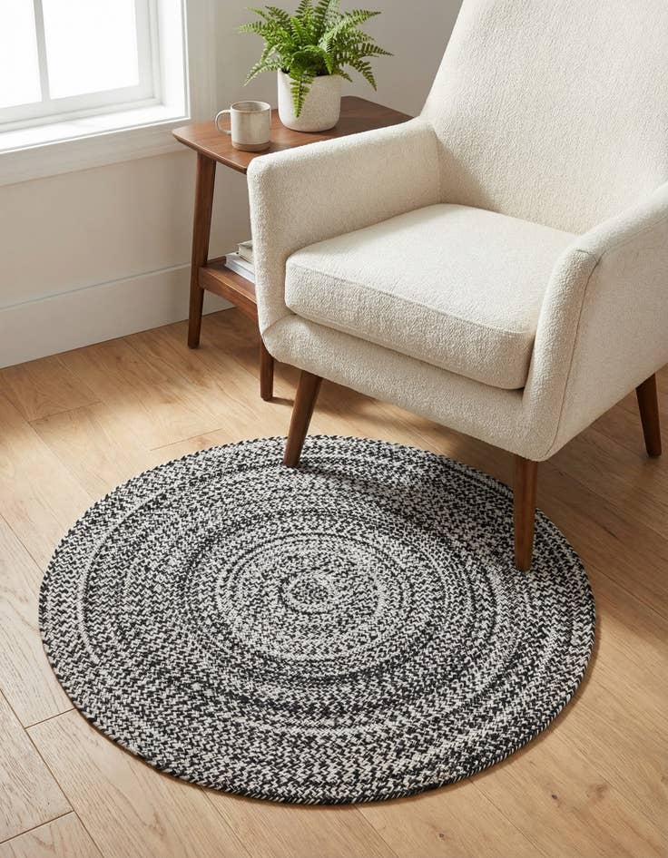 Detail image of 3' 3 x 3' 3  Hand Woven Eco Verse   Washable Indoor / Outdoor Round Rug