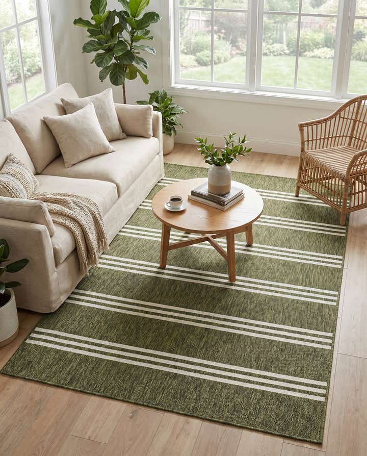 5' 3 x 8' Easy-Clean Jill Zarin Anguilla Indoor / Outdoor Rug