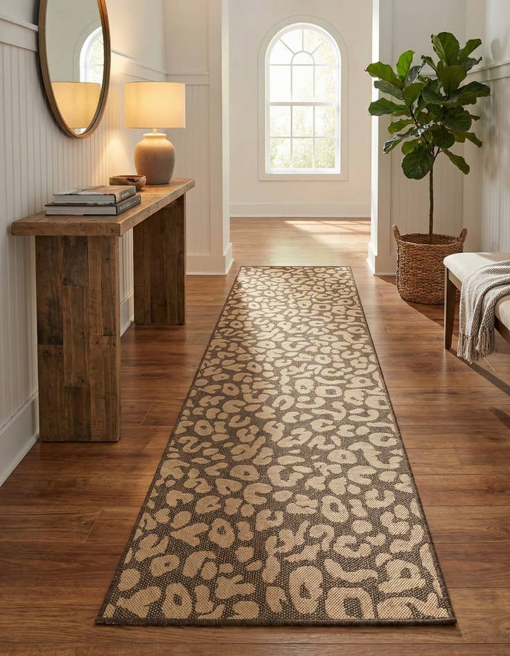 Detail image of 2' 7 x 12' Dunes Runner Rug