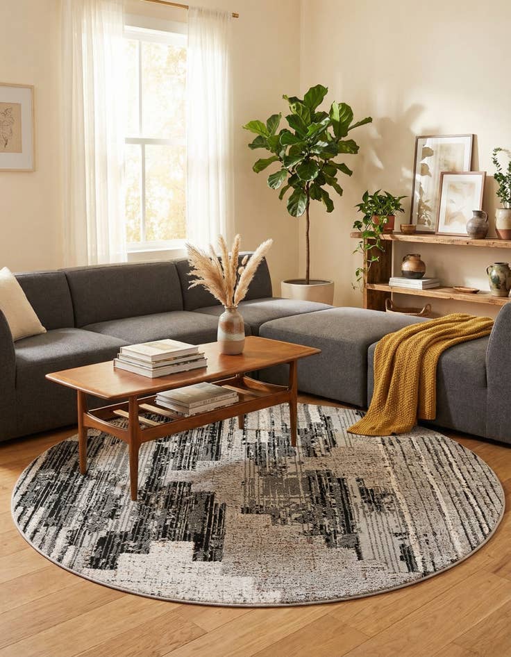 Detail image of 7' x 7' Cherokee Round Rug