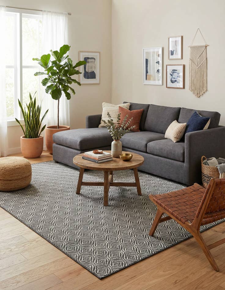 Detail image of 7' 10 x 10' Washable Lattice Indoor / Outdoor Rug