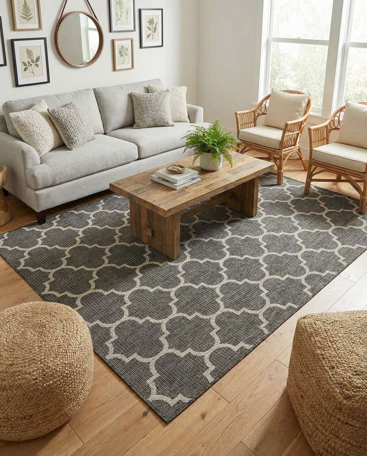6' x 9' Easy-Clean Lattice Indoor / Outdoor Rug