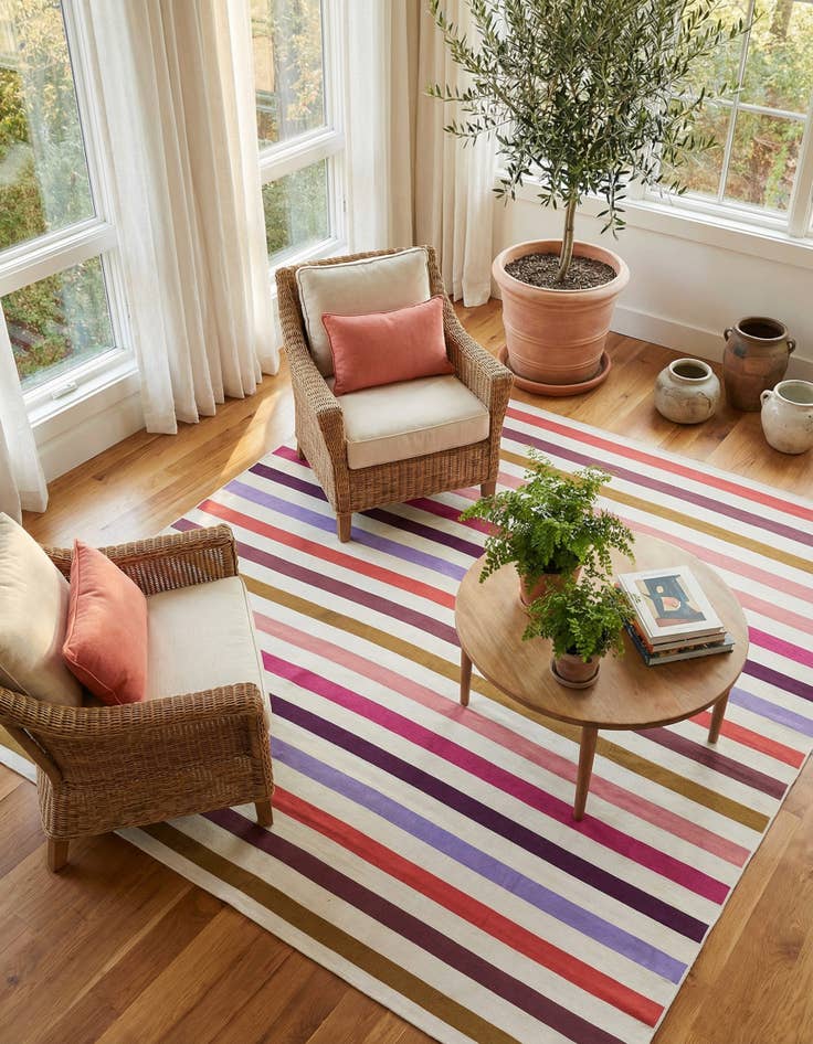 Detail image of 10' x 10' Easy-Clean Ribbon Indoor / Outdoor Square Rug