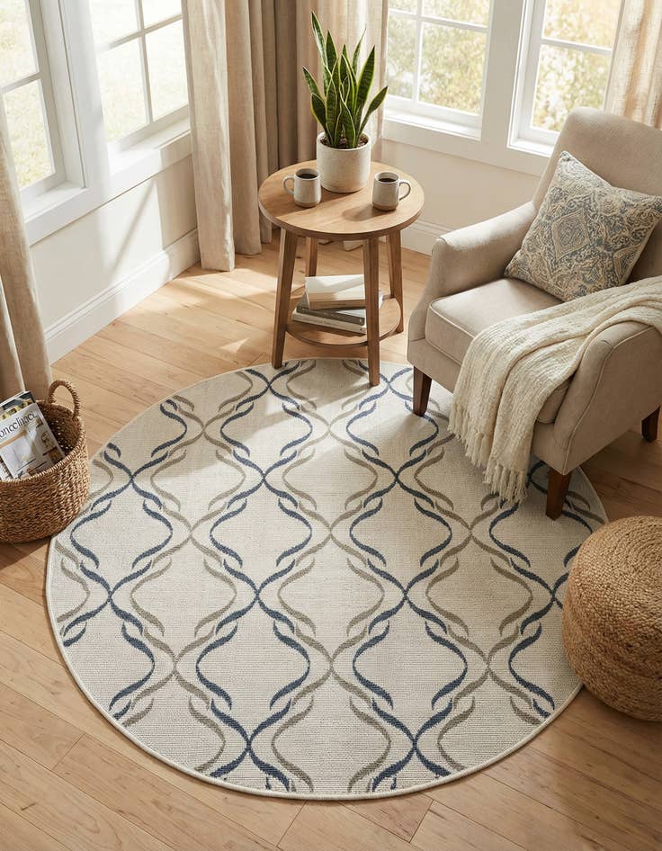 Detail image of 4' x 4' Easy-Clean Trellis Indoor / Outdoor Round Rug