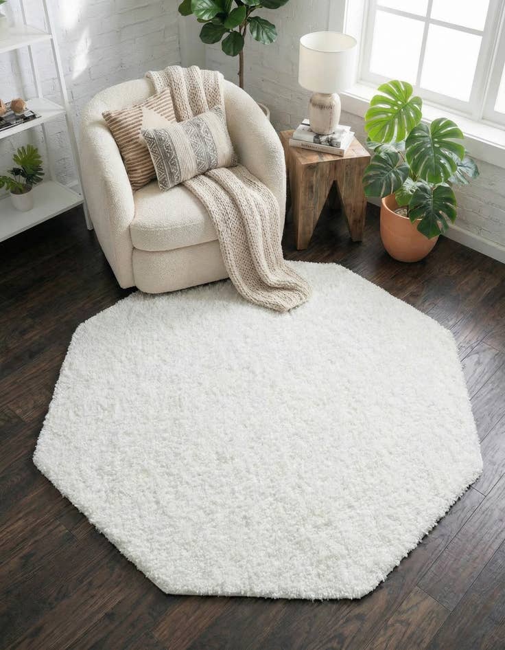 Detail image of 4' x 4' Everyday Shag Octagon Rug