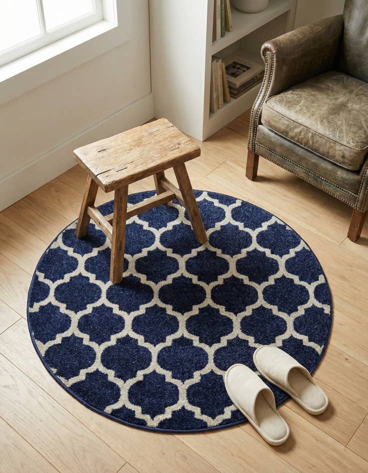 Detail image of 3' x 3' Lattice Round Rug