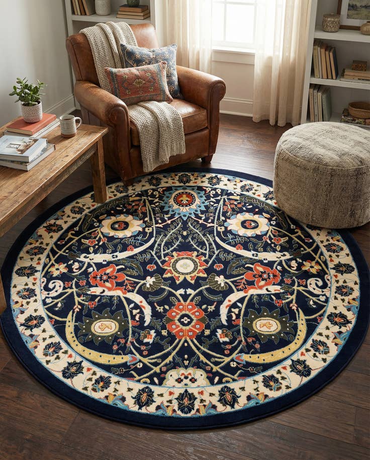 Detail image of 7' 10 x 7' 10 Isfahan Design Round Rug