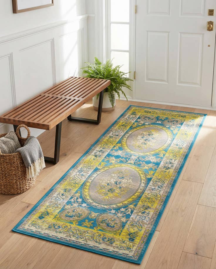 Detail image of 2' 7 x 5' 3 Easy-Clean Traditional Indoor / Outdoor Runner Rug