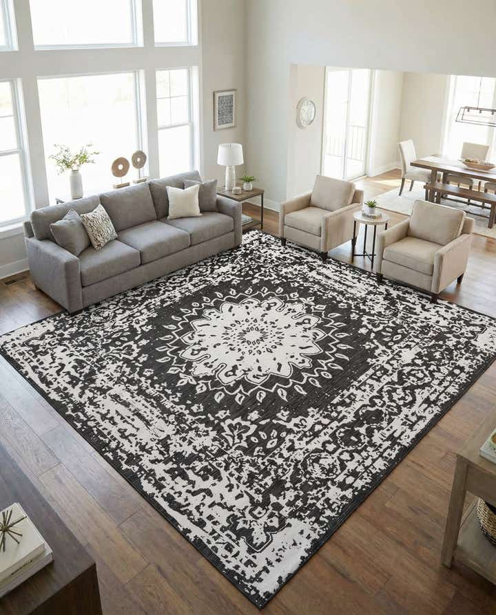 13' x 13' Easy-Clean Traditional Indoor / Outdoor Square Rug