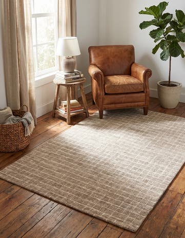 4' 1 x 6' 1 Heritage Line Wool Rug