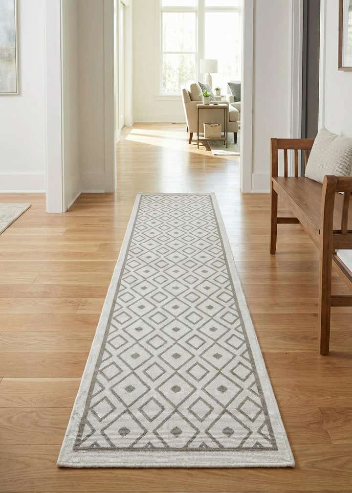 2' x 8' Easy-Clean Trellis Indoor / Outdoor Runner Rug