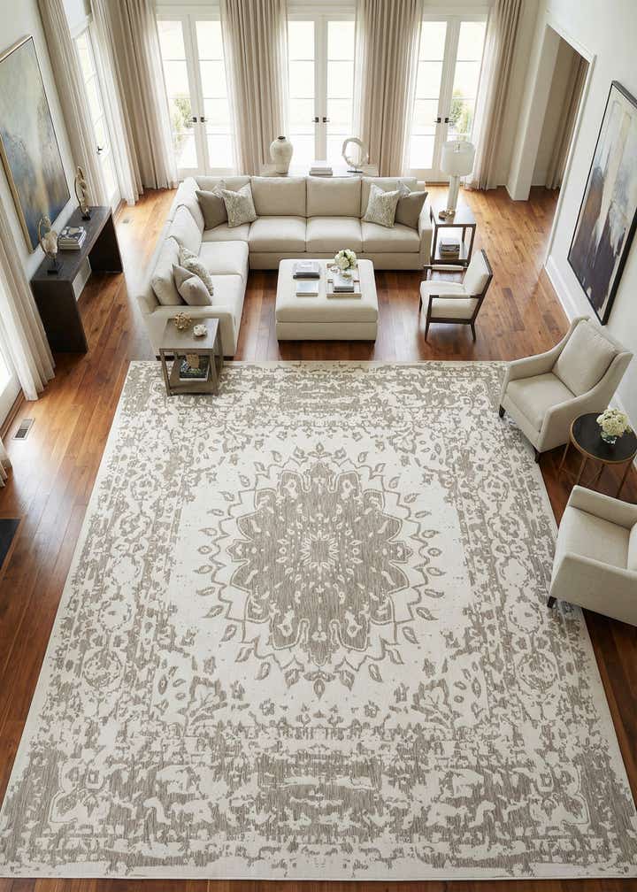 13' x 13' Easy-Clean Traditional Indoor / Outdoor Square Rug