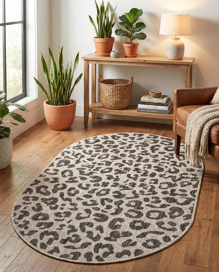 Detail image of 3' x 5' 3 Easy-Clean Safari Indoor / Outdoor Oval Rug