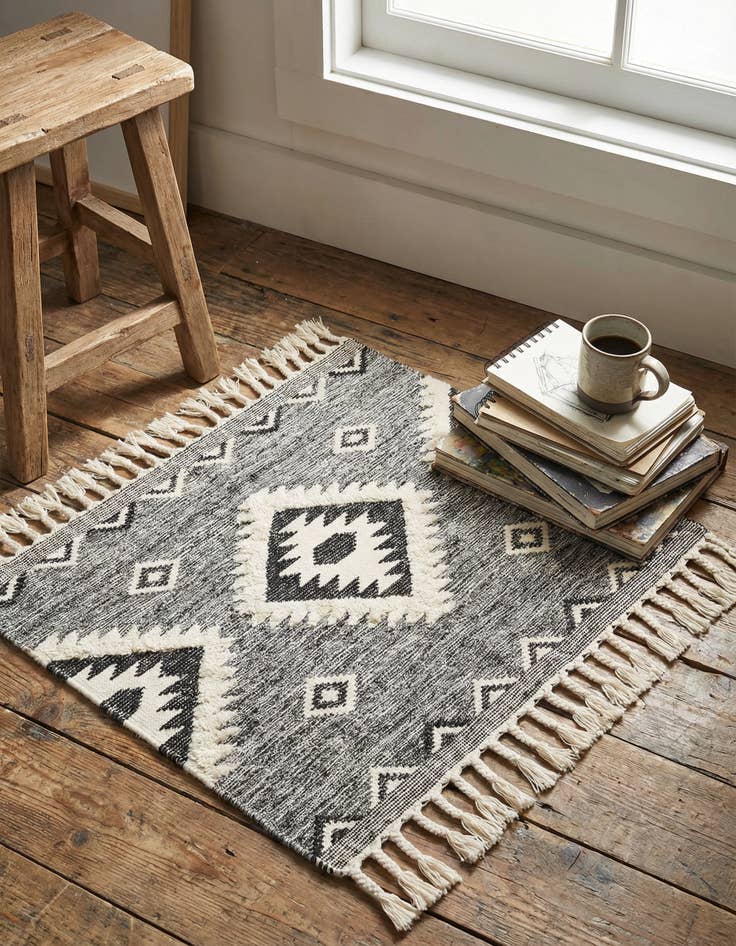 Detail image of 1' 7 x 1' 7 Hand Woven Arizona Wool Sample Rug