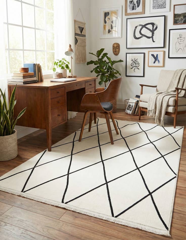 Detail image of 4' 1 x 6' 1 Milano Rug