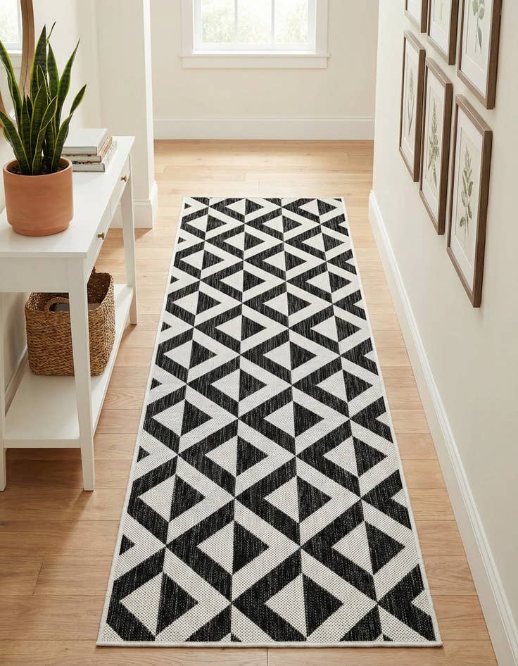 Detail image of 2' x 7' Washable Jill Zarin Napa Indoor / Outdoor Runner Rug