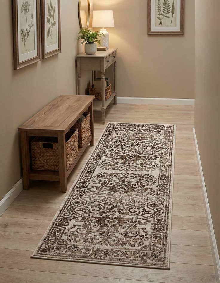 Detail image of 2' x 5' Hermitage Runner Rug