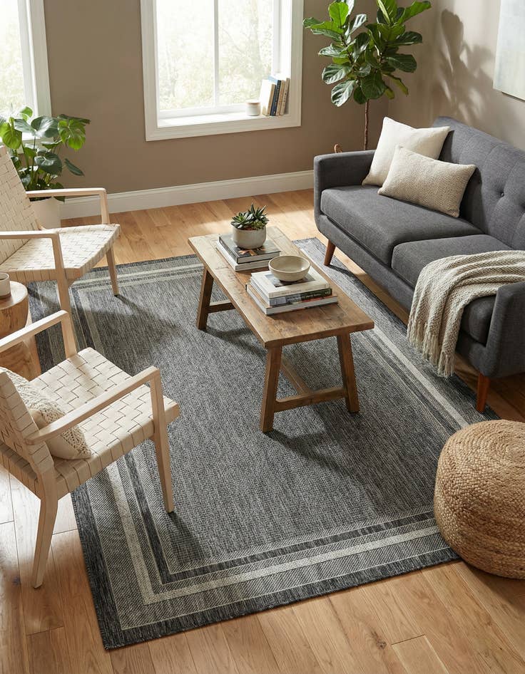 Detail image of 5' 3 x 8' Washable Border Indoor / Outdoor Rug