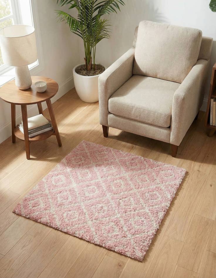 Detail image of 3' 3 x 3' 3 Trellis Shag Square Rug