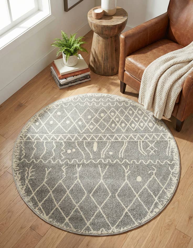 Detail image of 3' 3 x 3' 3 Tangier Round Rug