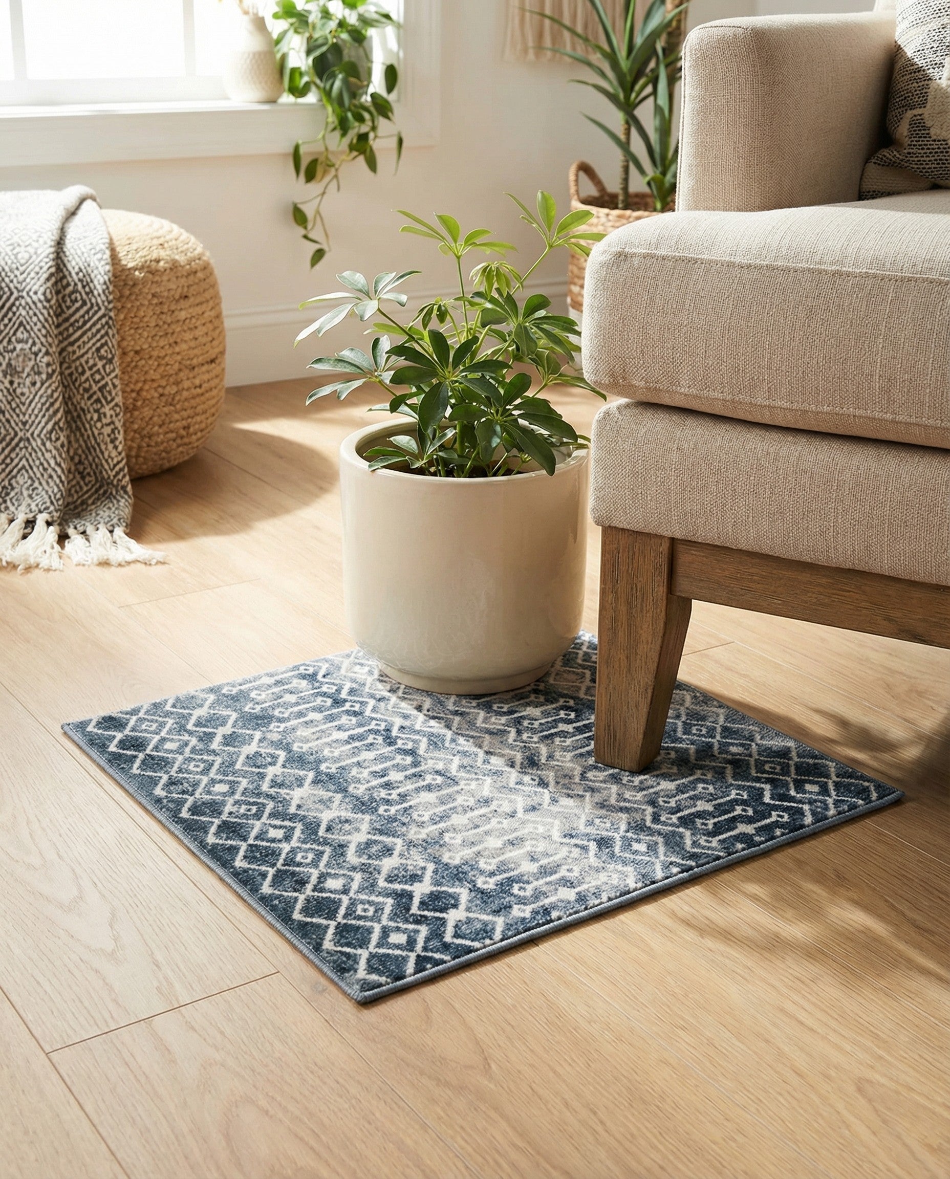 1' 4 x 1' 4 Bohemian Trellis Sample Rug