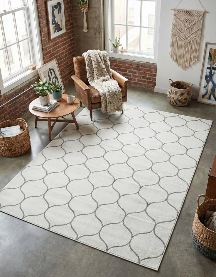 Detail image of 7' 10 x 10' Trellis Frieze Rug