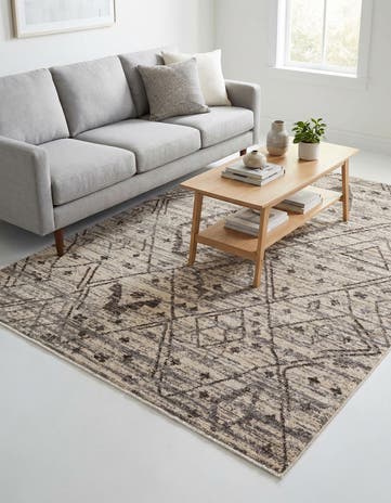 5' x 7' 7 Grand Tradition Rug