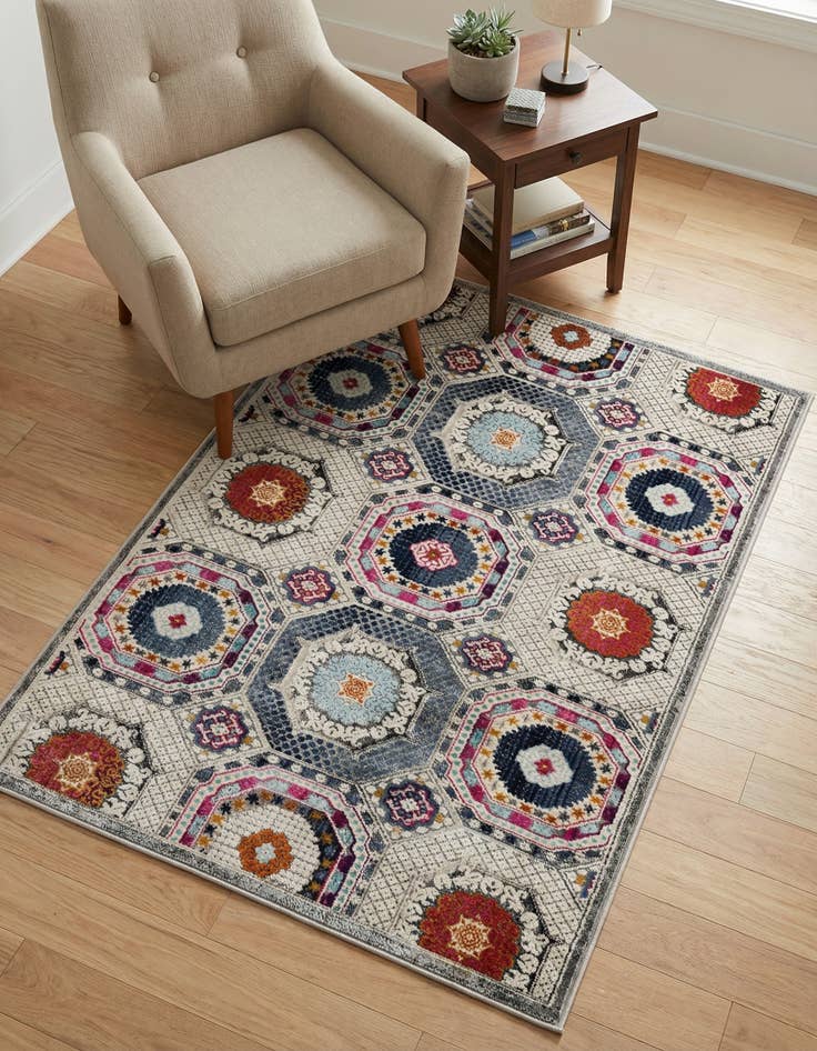 Detail image of 3' 7 x 5' 3 Budapest Rug