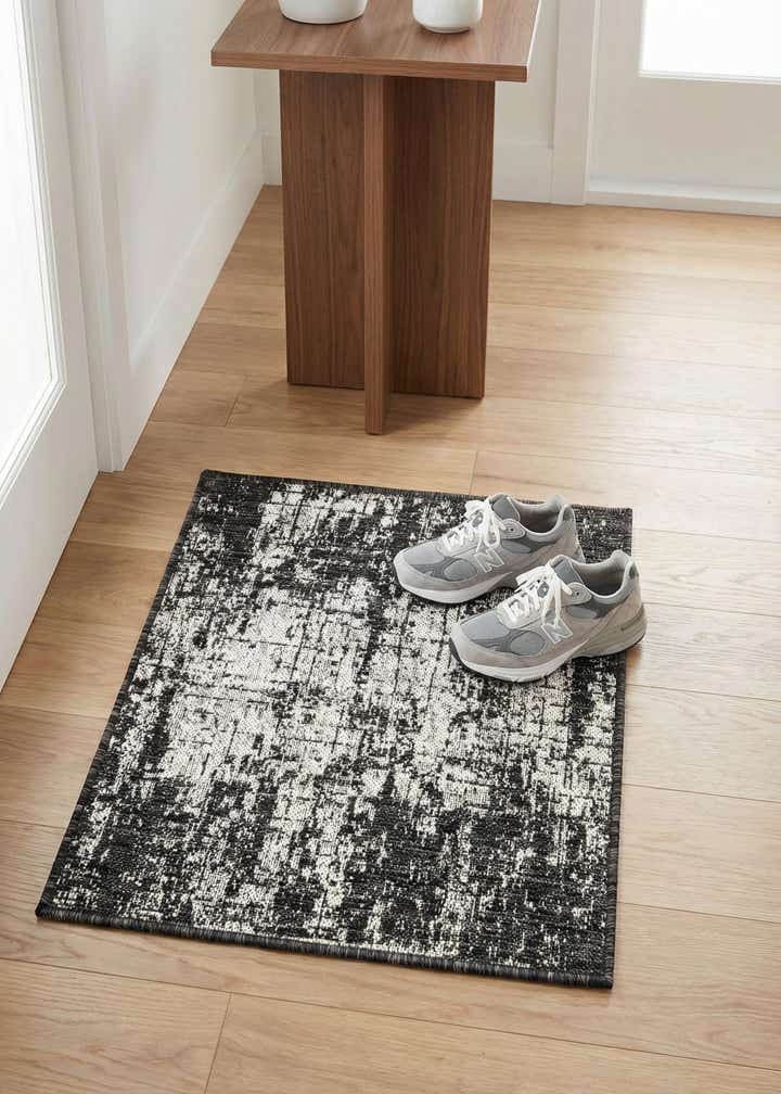 2' x 3' Easy-Clean Modern Indoor / Outdoor Rug