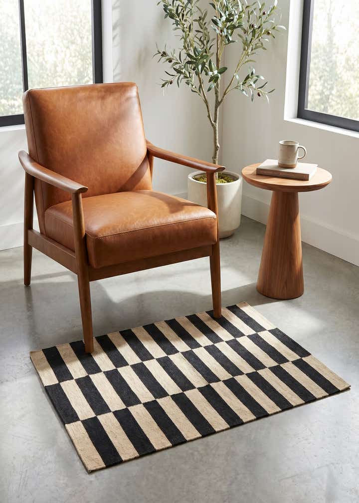 2' 7 x 3' 10 Hand Woven Kilim Modern Wool Rug