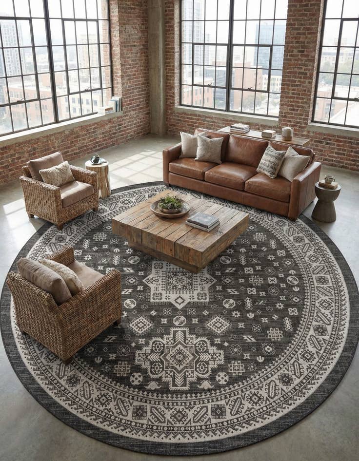 Detail image of 13' x 13'  Washable Aztec Indoor / Outdoor Round Rug