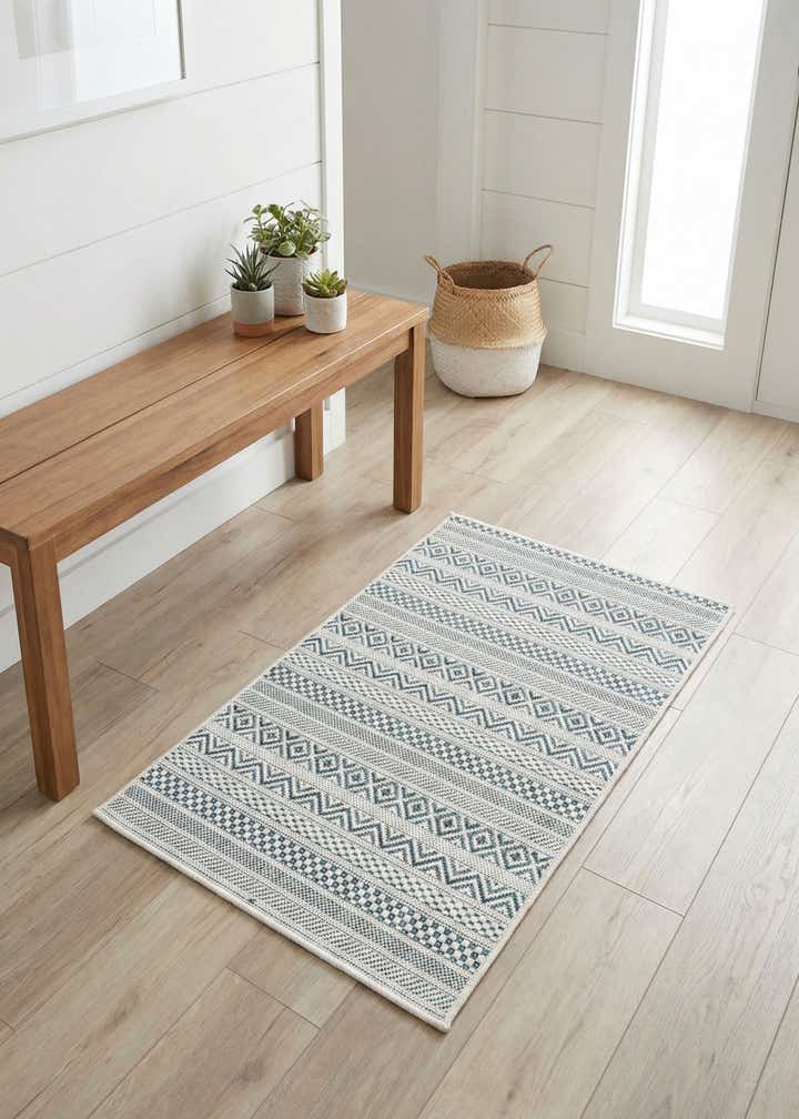 2' x 3' Easy-Clean Striped Indoor / Outdoor Rug