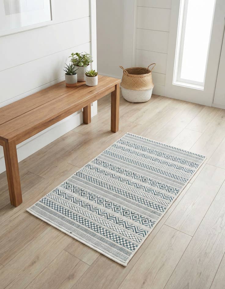 Detail image of 2' x 3' Easy-Clean Striped Indoor / Outdoor Rug