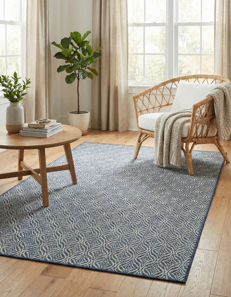 Detail image of 5' 3 x 8' Washable Lattice Indoor / Outdoor Rug