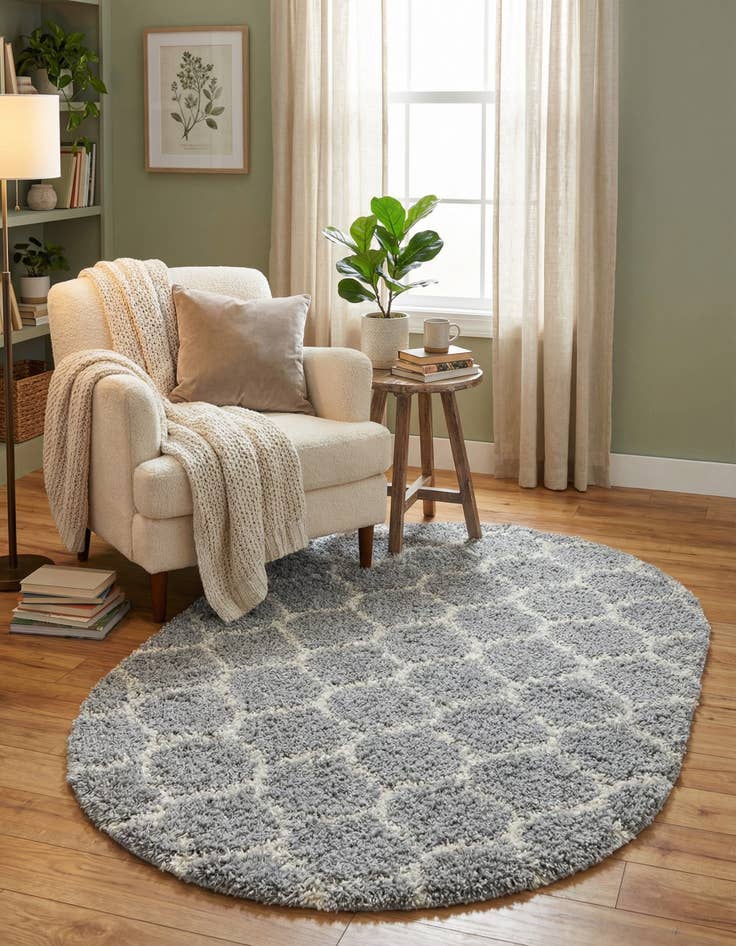 Detail image of 4' x 6' Lattice Shag Oval Rug