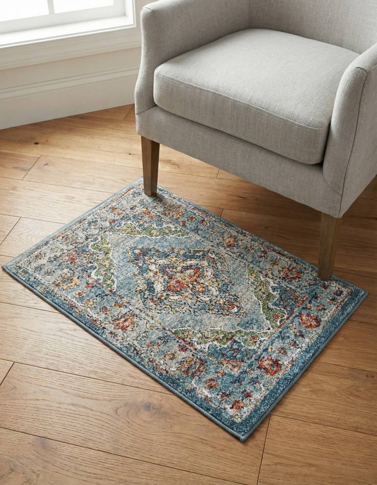 Detail image of 2' x 3' Isabella Rug