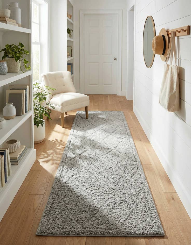 Detail image of 2' x 6' 9 Lattice Shag Runner Rug