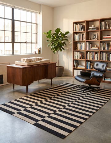 4' 3 x 5' 9 Hand Woven Kilim Modern Wool Rug